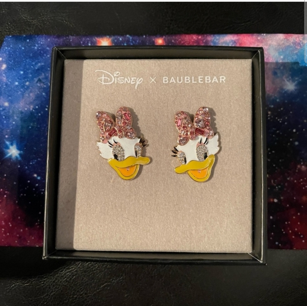 NWOT Disney Baublebar Daisy Duck Pink Bow Crystal Earrings New In Box